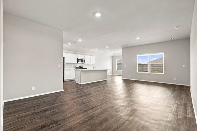 7520 E 143 Place North W, Collinsville, OK 74021