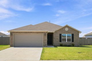 7520 E 143 Place North W, Collinsville, OK 74021