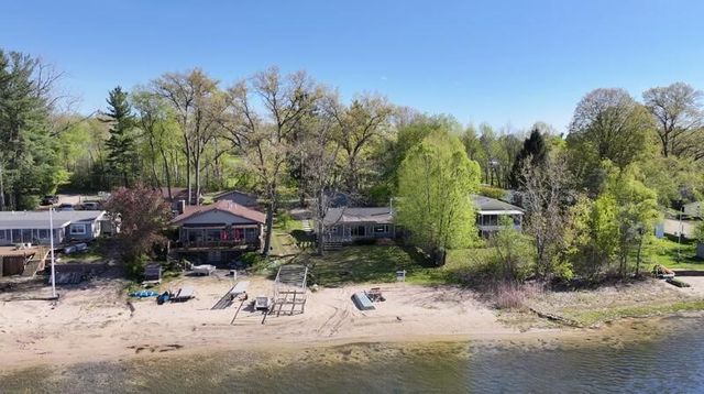 13615 Sunset Shores Drive, Cedar Springs, MI 49319