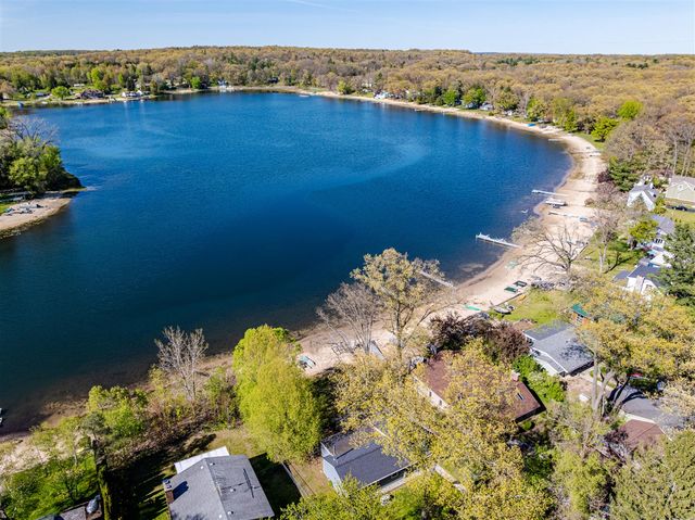 13615 Sunset Shores Drive, Cedar Springs, MI 49319