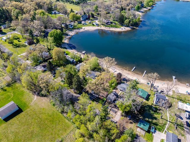 13615 Sunset Shores Drive, Cedar Springs, MI 49319