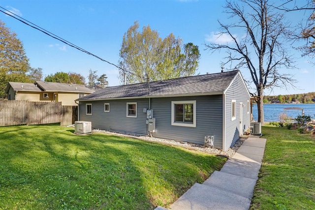 13615 Sunset Shores Drive, Cedar Springs, MI 49319