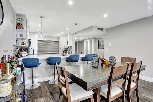 8030 Hampton Blvd 211, North Lauderdale, FL 33068