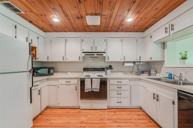 8585 W MISS MAGGIE DRIVE, Homosassa, FL 34448