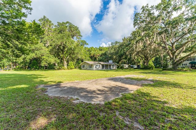 8585 W MISS MAGGIE DRIVE, Homosassa, FL 34448
