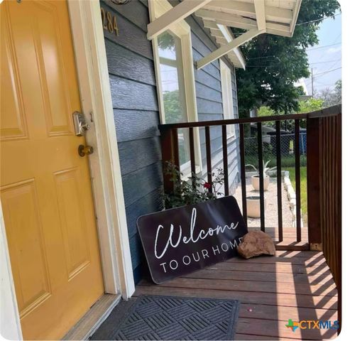 284 Perryman Street, New Braunfels, TX 78130