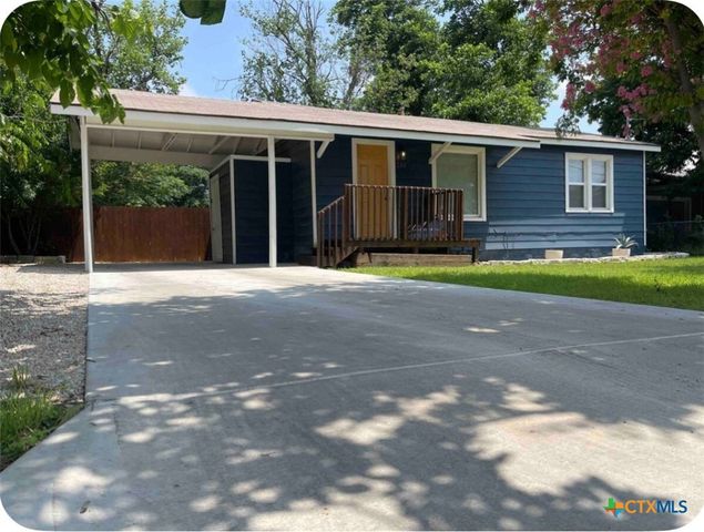 284 Perryman Street, New Braunfels, TX 78130