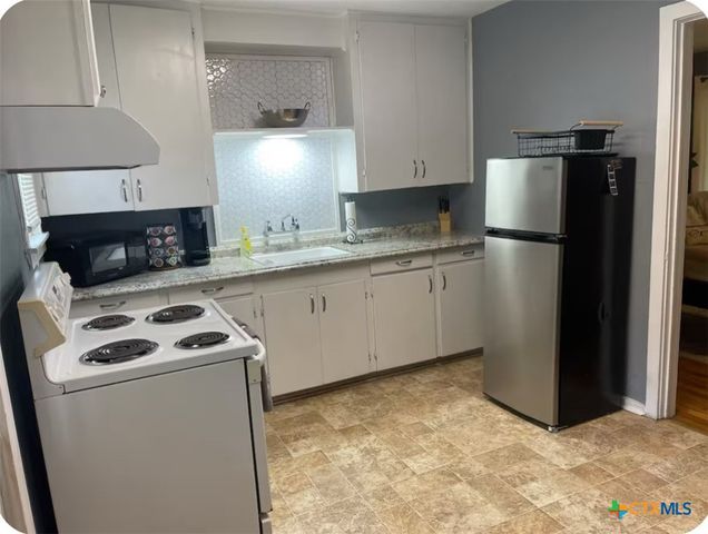 284 Perryman Street, New Braunfels, TX 78130