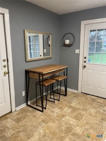 284 Perryman Street, New Braunfels, TX 78130