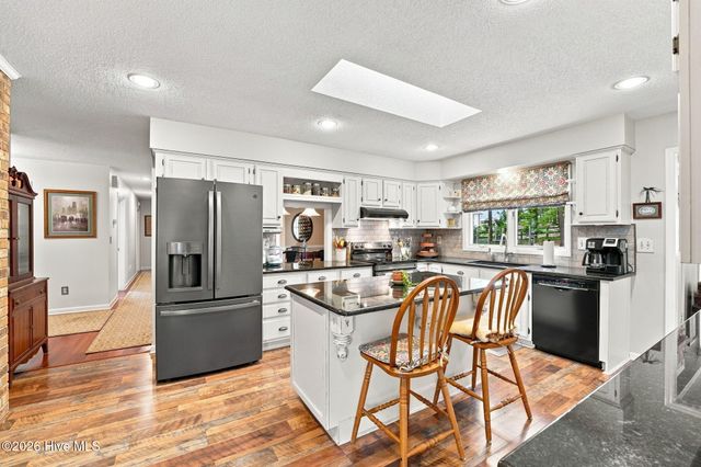 8 N Shamrock Drive, Jackson Springs, NC 27281