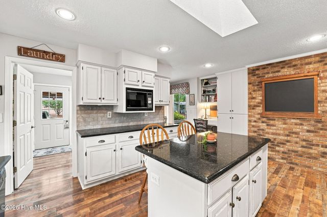 8 N Shamrock Drive, Jackson Springs, NC 27281