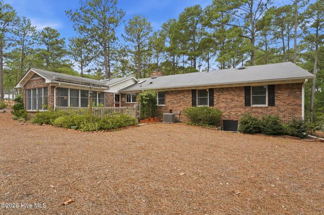 8 N Shamrock Drive, Jackson Springs, NC 27281