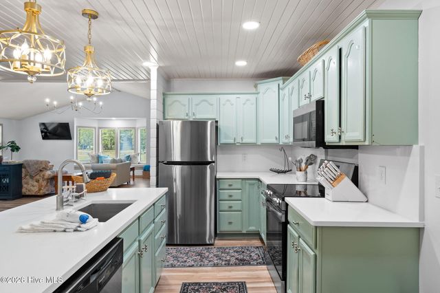 5685 Watts Road SW, Ocean Isle Beach, NC 28469