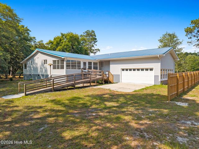 5685 Watts Road SW, Ocean Isle Beach, NC 28469