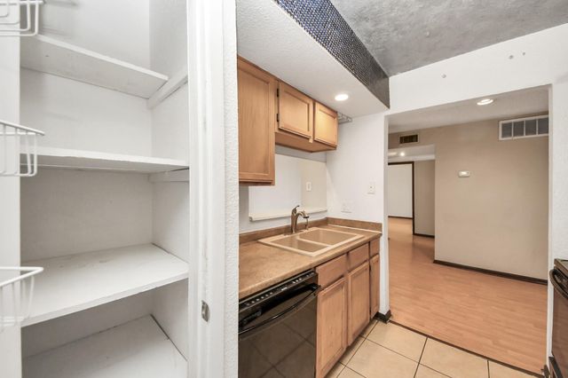 1500 Bay Area Boulevard 295, Houston, TX 77058