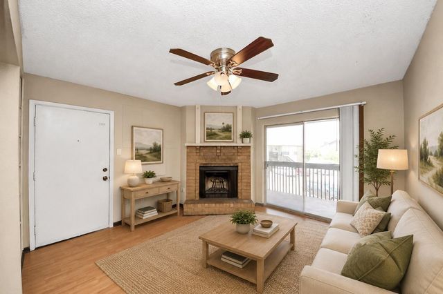 1500 Bay Area Boulevard 295, Houston, TX 77058