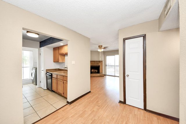 1500 Bay Area Boulevard 295, Houston, TX 77058