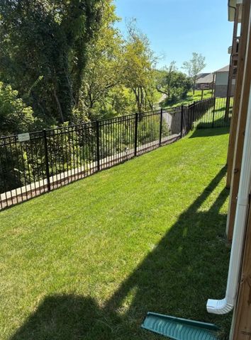 1086 Callaway Dr, Lebanon, TN 37087