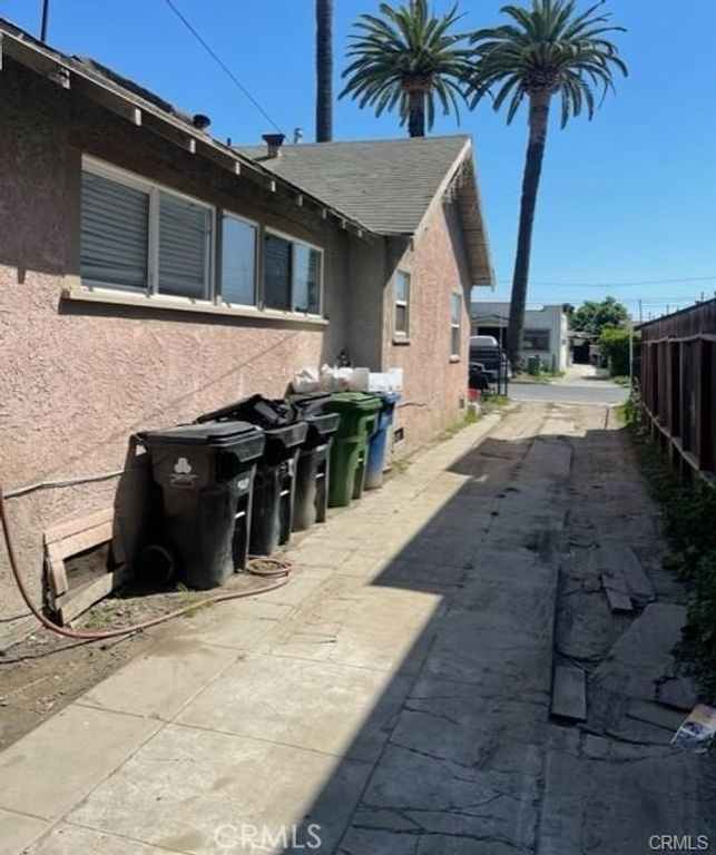 207 E 94th, Los Angeles, CA 90003 — exterior
