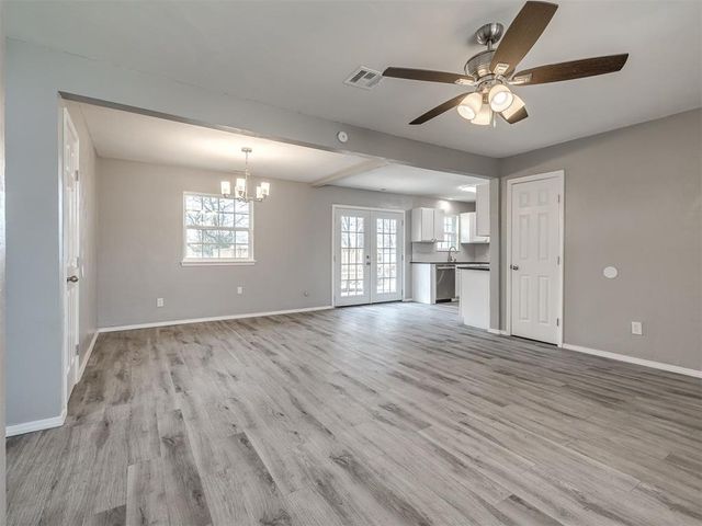 1001 Shalimar Drive, Del City, OK 73115