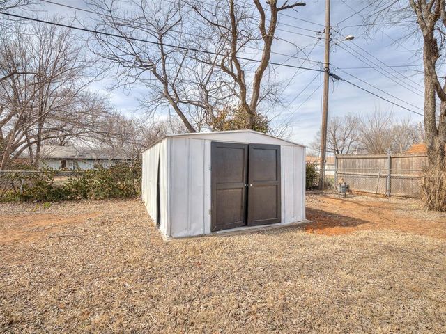 1001 Shalimar Drive, Del City, OK 73115