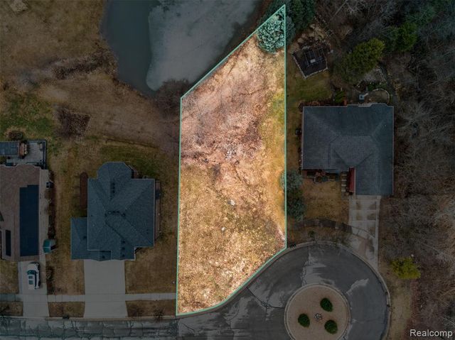 3633 Thornwood Drive, Auburn Hills, MI 48326
