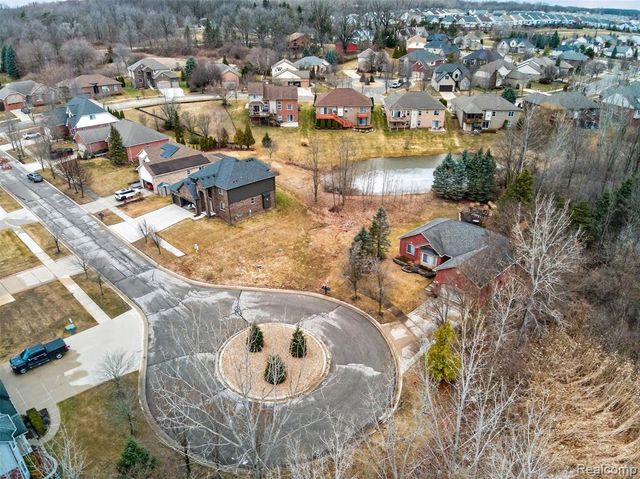3633 Thornwood Drive, Auburn Hills, MI 48326
