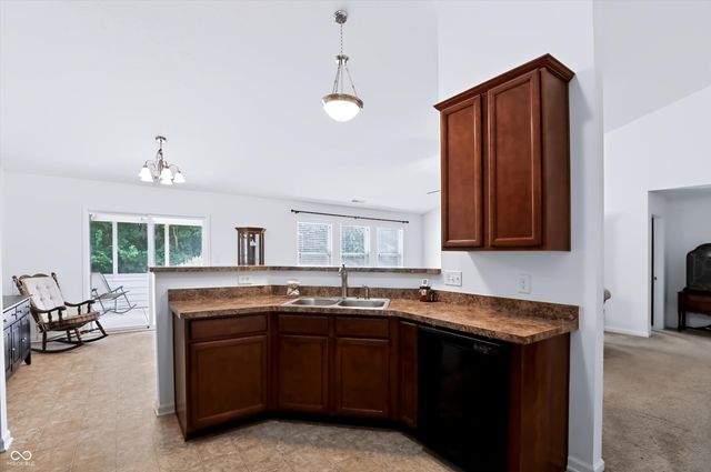 5678 Augusta Woods Drive, Plainfield, IN 46168