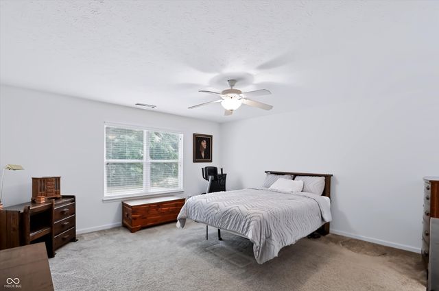 5678 Augusta Woods Drive, Plainfield, IN 46168