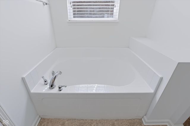 5678 Augusta Woods Drive, Plainfield, IN 46168