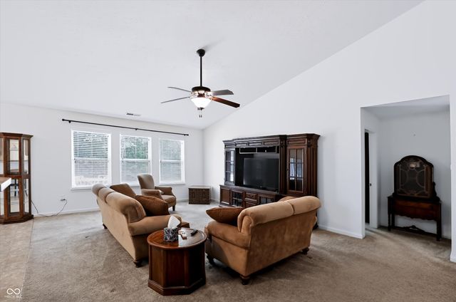 5678 Augusta Woods Drive, Plainfield, IN 46168