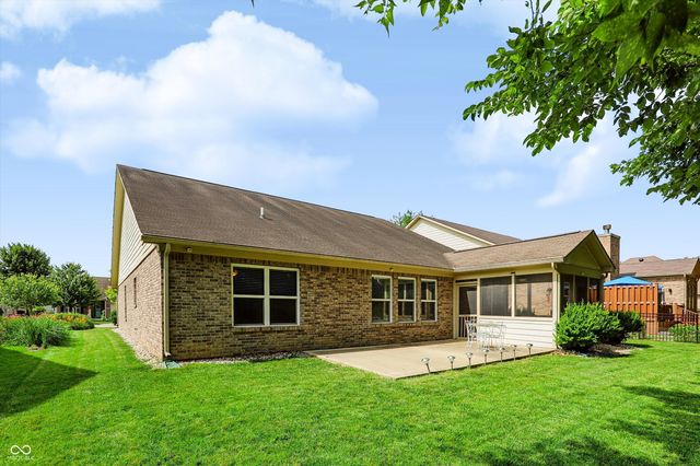 5678 Augusta Woods Drive, Plainfield, IN 46168