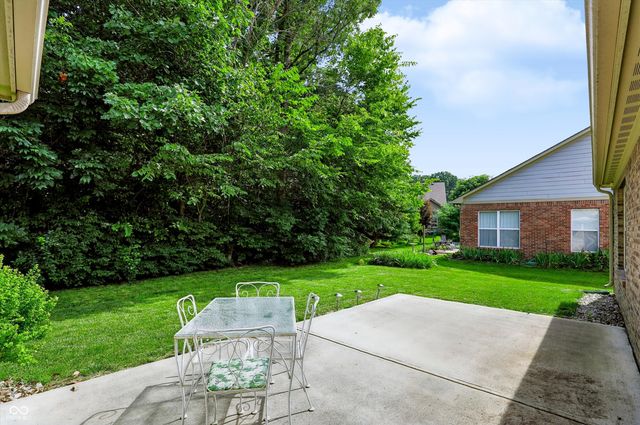 5678 Augusta Woods Drive, Plainfield, IN 46168