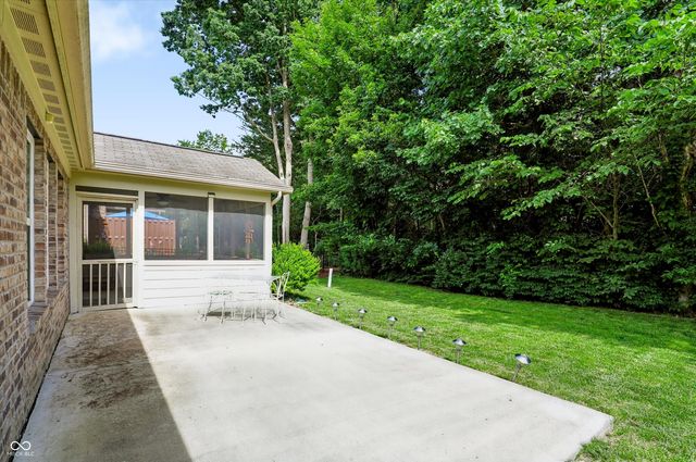5678 Augusta Woods Drive, Plainfield, IN 46168