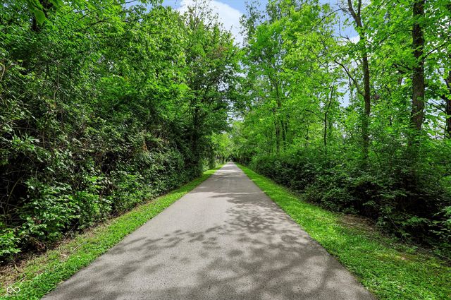 5678 Augusta Woods Drive, Plainfield, IN 46168