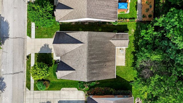 5678 Augusta Woods Drive, Plainfield, IN 46168