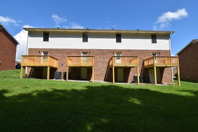 3276 Tower Dr Apt B, Clarksville, TN 37042