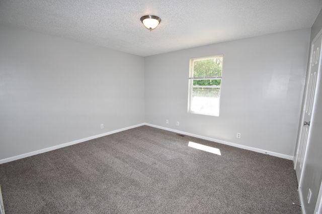 3276 Tower Dr Apt B, Clarksville, TN 37042