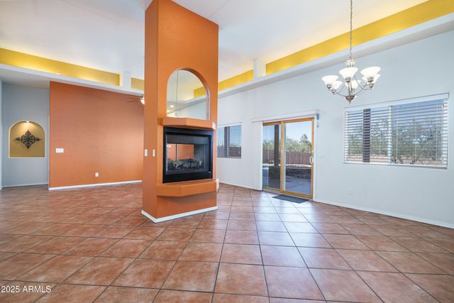 5465 E PIONEER Lane, Hereford, AZ 85615