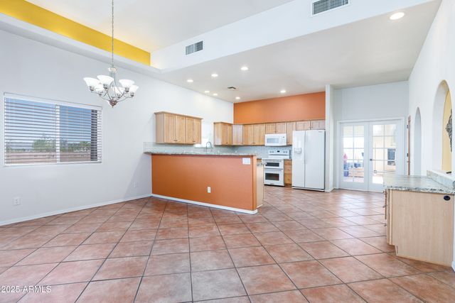 5465 E PIONEER Lane, Hereford, AZ 85615