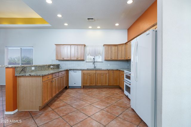 5465 E PIONEER Lane, Hereford, AZ 85615