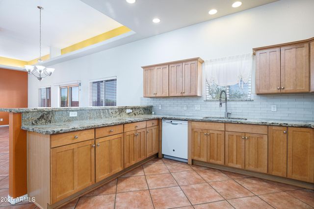 5465 E PIONEER Lane, Hereford, AZ 85615