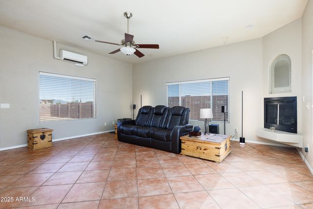 5465 E PIONEER Lane, Hereford, AZ 85615