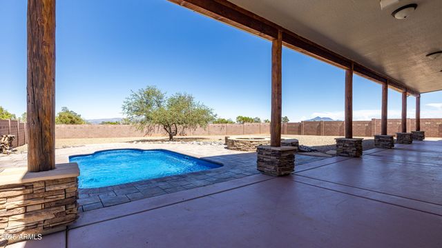 5465 E PIONEER Lane, Hereford, AZ 85615
