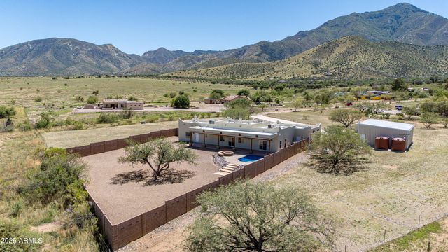 5465 E PIONEER Lane, Hereford, AZ 85615
