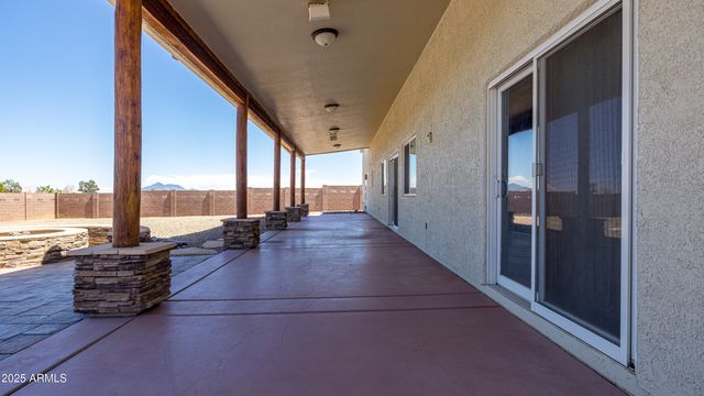 5465 E PIONEER Lane, Hereford, AZ 85615