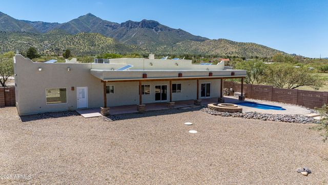 5465 E PIONEER Lane, Hereford, AZ 85615