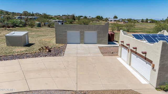 5465 E PIONEER Lane, Hereford, AZ 85615