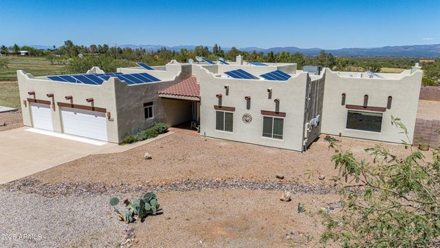 5465 E PIONEER Lane, Hereford, AZ 85615