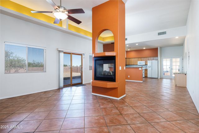 5465 E PIONEER Lane, Hereford, AZ 85615